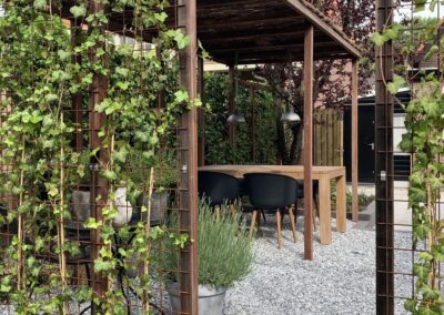 Modern romantische tuin met pergola hoveniersbedrijf Neeleman Capelle a/d IJssel